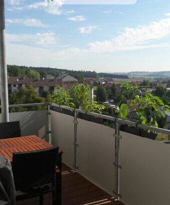 Perfekter Ausblick in ruhiger Lage - 3 Zimmer Wohnung mit Balkon