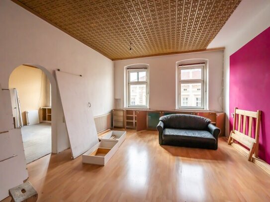 ++NEU++ Sanierungsbedürftige 3-Zimmer Altbau-Wohnung in tolle Lage - großes Potenzial!