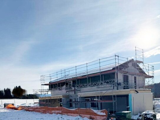 Traumhaftes Wohnen in Kärnten: Erstbezug Doppelhaushälfte mit Garten und Doppelcarport Belagsfertig!