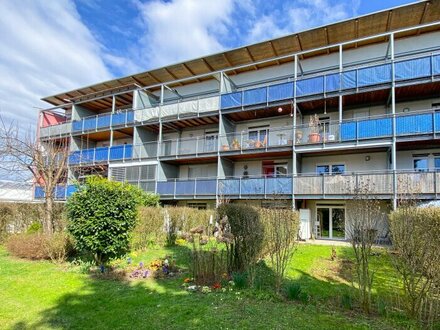 *** Westterrasse & Tiefgaragenplatz Nähe Klinikum *** Gemütliche Zweizimmerwohnung!