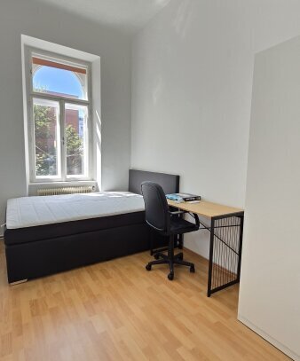 Vollmöbliert, All-inclusive Miete, Studentenzimmer in 4er WG