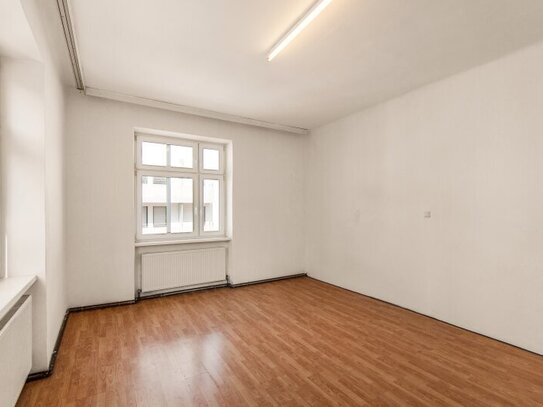 **NEU** Sanierungsbedürftige 3-Zimmerwohnung - großes Umbaupotenzial