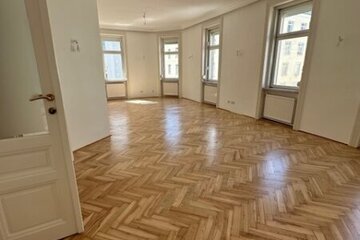 Perfekter Mix aus Wohn- und Arbeitsatmosphäre - 5 Zimmer - 183 m²