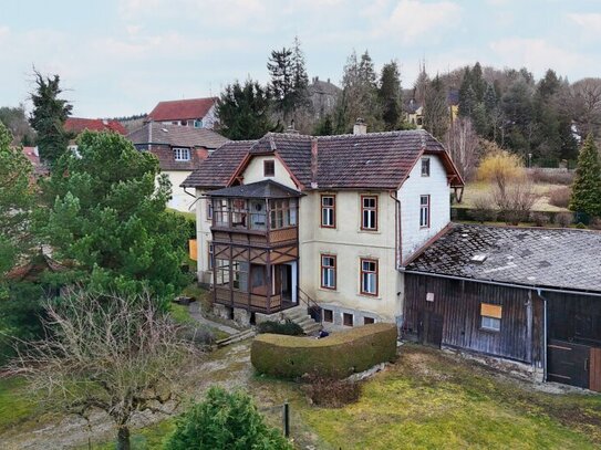 Historisches Juwel im Wienerwald: Sanierungsbedürftige Villa von 1895