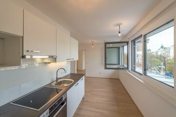 Six in the City: Premium 2-room APARTMENT, BEST LOCATION! perfect for singles or couples!