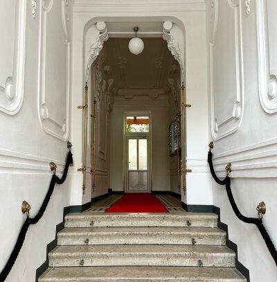 Sehr gut gelegenes Büro im Stilaltbau