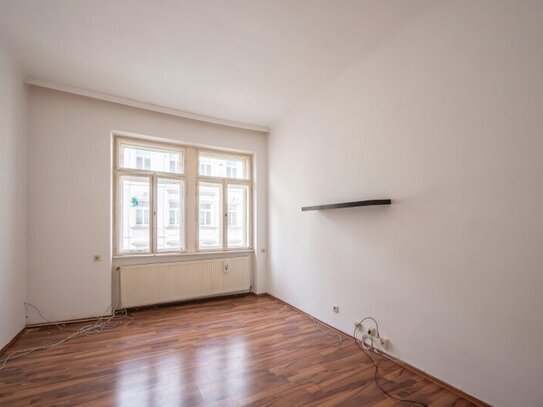 ++NEU++ Gepflegte 2-Zimmer Altbau-Wohnung, viel Potenzial!