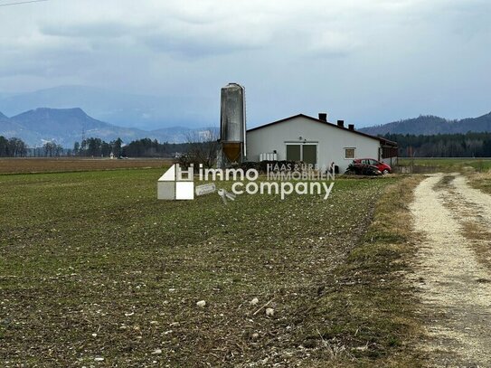 Bauernhof-Träume werden wahr: Unverpachtetes landwirtschaftliches Areal mit Wirtschaftsgebäude sowie ein Baugrund im Ja…