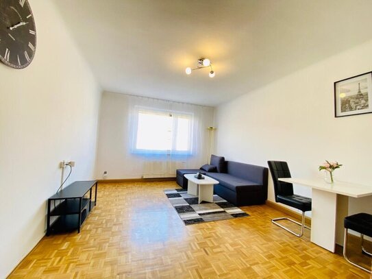 Studenten oder Familien- Wohnung, WG geeignet, 2 Zimmer, U-Bahnlinie U1 Reumannplatz, Straßenbahn 6