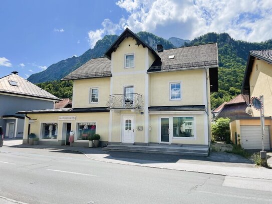 Gewerbe-/Wohnhaus im Ortskern von Grödig!