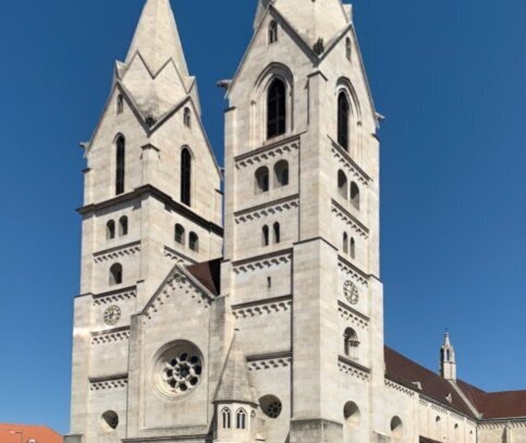 ERSTBEZUG nach Generalsanierung - nahe Fußgängerzone und Landesklinikum - eigener Eingang!