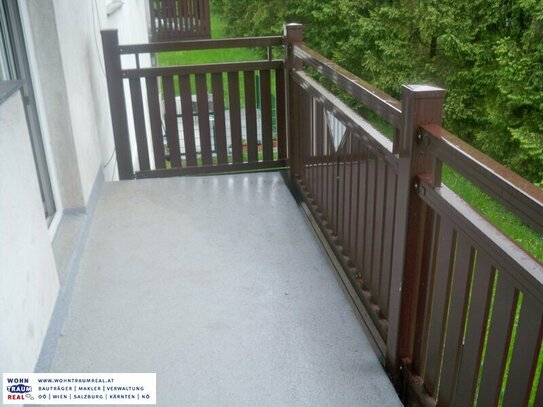 Schöne, ruhige Mietwohnung mit 4,5 qm Balkon im Grünen mit Parkplatz in Urfahr Umgebung/Puchenau