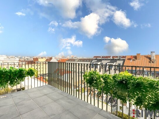 JETZT PROVISIONSFREI | ERSTBEZUG MIT FERNBLICK | Dachgeschoss mit ca. 10 m² INNENHOF-BALKON/TERRASSE | TG-Stellplatz op…