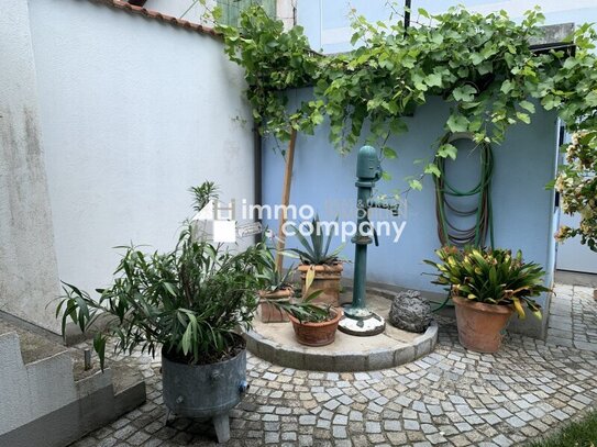 Sehr gepflegtes Einfamilienhaus mit entzückenden Garten und viel Platz für die ganze Familie