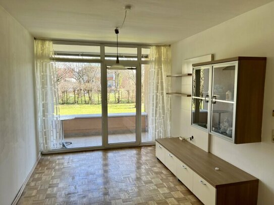 *** Renovierungsbedürftig *** Zweizimmerwohnung mit Loggia und ruhiger Ostausrichtung in Waidmannsdorf!