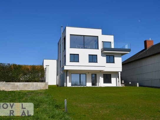 MODERNE VILLA MIT TRAUMHAFTEN SEEBLICK IN EXKLUSIVER UND ZENTRALER RUHELAGE