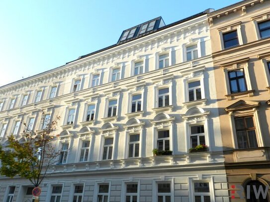 Dachgeschosswohnung komplett auf einer Ebene mit hofseitigem Südwestbalkon