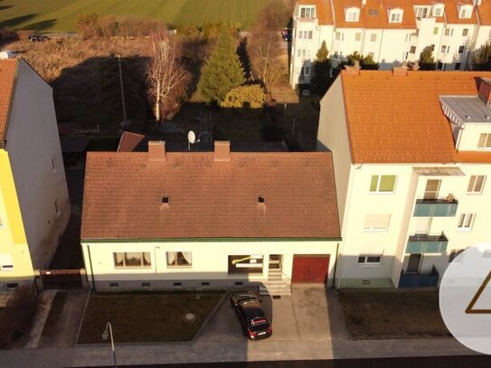 Mehrfamilienhaus nähe Bahnhof mit 587m2 großem Grund!