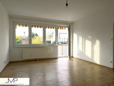 Freundliche und helle sehr gut geschnittene 3-Zimmerwohnung mit ruhigem Innenhof und Balkon!