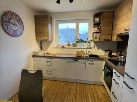 Nachhaltiges Wohnen durch kurze Wege Dank bester Infrastruktur! Perfekt geschnittene 3-Zimmer Wohnung! Optimal für Fami…