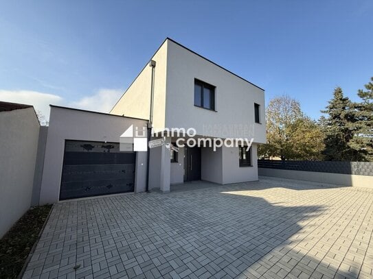 TRAUMHAUS NACH IHREN WÜNSCHEN - MITTEN IM GRÜNEN + POOL