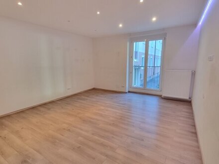 Kernsanierte 3-Zimmer Wohnung mit Abstellraum und Parkplatz in Salzburg Süd