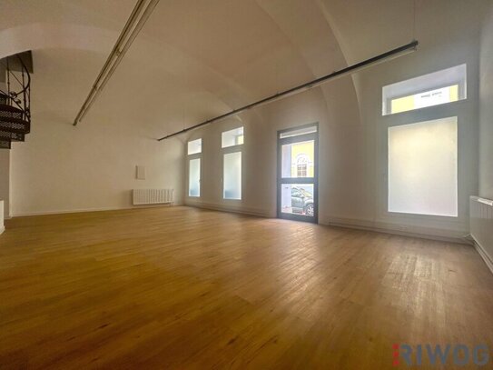 Büro Nähe U4 Stadtpark *** straßenseitiger Zugang *** zwischen Heumarkt und Wien Mitte Shopping Center