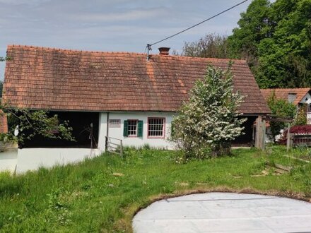 ABSOLUTE RARITÄT in der WEINGEGEND VULKANLAND ST.PETER am OTTERSBACH! TRADITIONELLES ALTES HOLZBAUERNHAUS mit KAPELLE u…