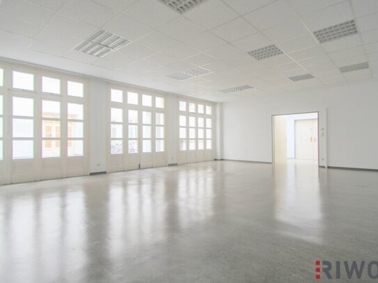 Ebenerdiges Büro mit 93m² in einem ruhigen Innenhof nähe Rathaus!