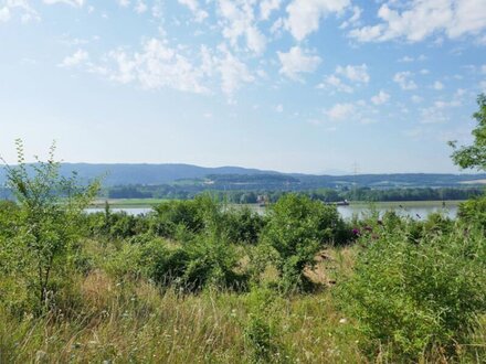 Baugrund an der Donau bei Melk mit Traumausblick bis zum Ötscher