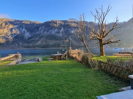 Seegrundstück direkt am Mondsee inklusive Mobilehome