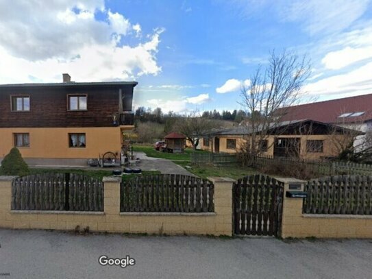 Einfamilienhaus in idyllischer Lage mit großen Garten