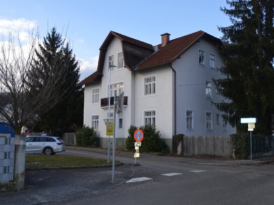 ERFOLGREICH VERKAUFT!! Mehrfamilienhaus im Zentrum von Wilhelmsburg günstig abzugeben!