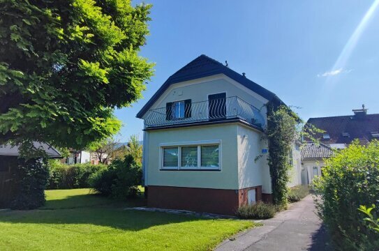 Gemütliches Einfamilienhaus in Top-Lage von Hallein, Rehhofsiedlung - 130m² Wohnfläche, 4 Zimmer, Garten, Balkon, 3 Bäd…