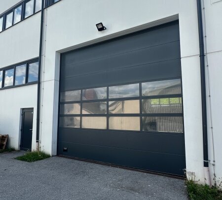 202 m2 beheizbare Halle mit Rolltor | Hallein
