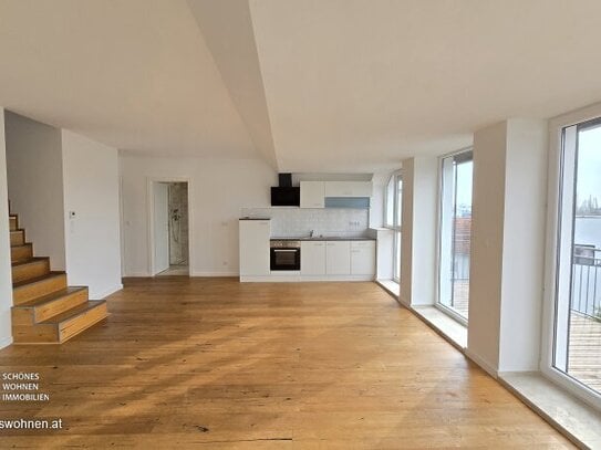 SONNIGER DG-ERSTBEZUG NACH AUSBAU! 4,5 Zimmer Maisonette Wohnung mit 46 m² Terrasse und 17 m² Balkon!