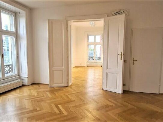 SALZTORGASSE! KLIMATISIERTE 82 m2 ALTBAU, 3 Zimmer, WG-geeignet, Wohn-Esszimmer, Wannenbad, Parketten, 2. Liftstock