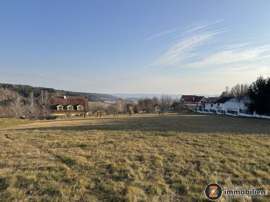 Schönes Baugrundstück mit toller Aussichtslage