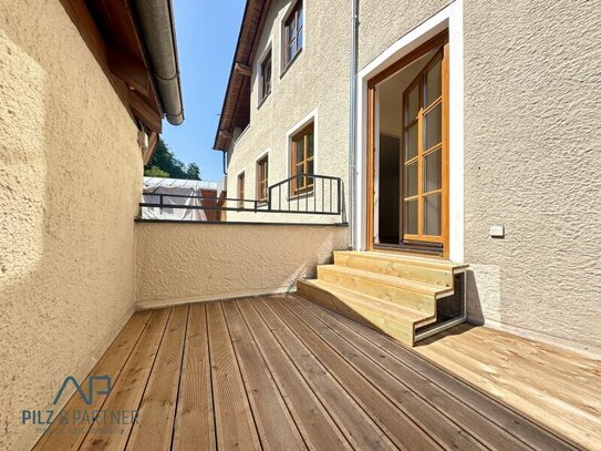 Rarität - Altstadt-Wohnung mit Lift und Dachterrasse!