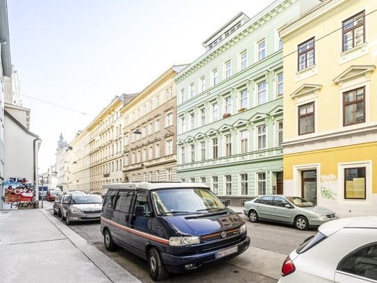 ***1-Zimmer-Altbau-Wohnung nahe Schlossquadrat mit Top-Anbindung in die City***