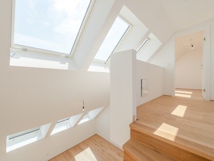 ++NEW++ High-quality 2-room top floor first occupancy, with three terraces, great layout!