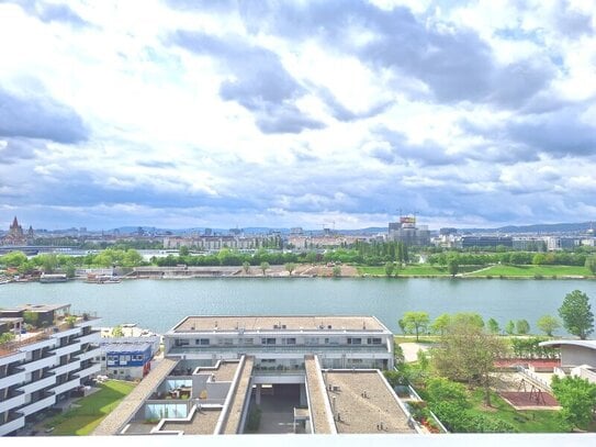 Exklusive Maisonette mit 2 Loggias und Traum-Ausblick! Nähe UNO City!