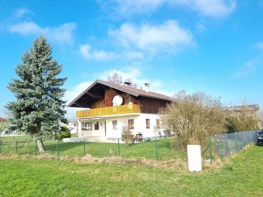 Idyllisches Einfamilienhaus mit Garten, Keller und Doppelgarage