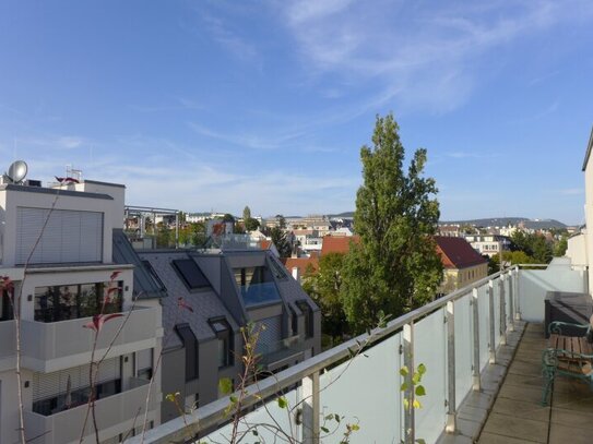 Wunderschöne möblierte 2-Zimmer Dachgeschosswohnung mit großzügiger Terasse und Kahlenbergblick!