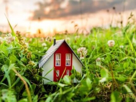 Baugrundstück mit Baugenehmigung für ein Mehrfamilienwohnhaus