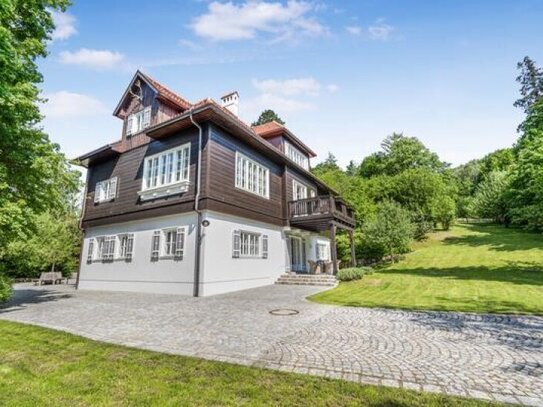 Exklusive Luxusvilla in Niederösterreich – 13 großzügige Zimmer und erstklassige Ausstattung für höchsten Wohnkomfort!