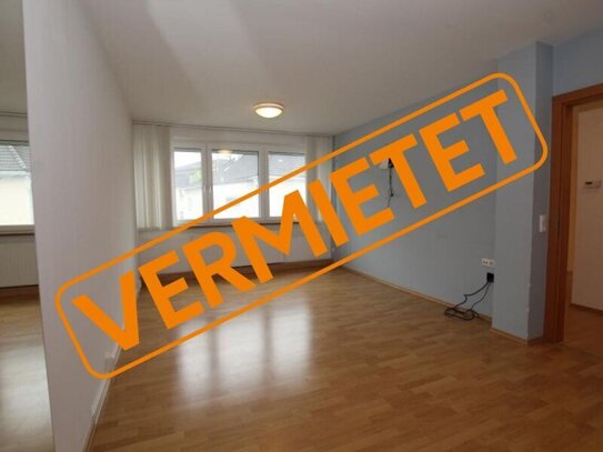 * * * VERMIETET * * * Singelwohnung im Zentrum von Neuhofen