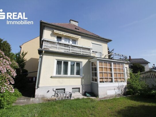 Stilaltbau 4 Zimmer, 2 Bäder, Baugrund ca. 580 m²