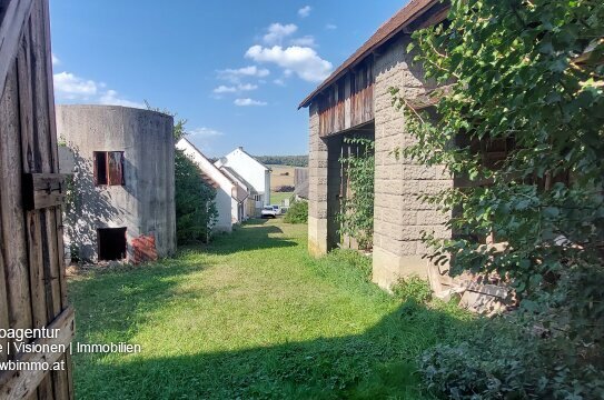 Deutsch Schützen Eisenberg: Einfamilienhaus mit großem Garten, Wirtschaftsgebäuden und Stadel !!