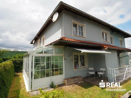 Viertelhaus in schöner Siedlungslage mit Wintergarten und Garage